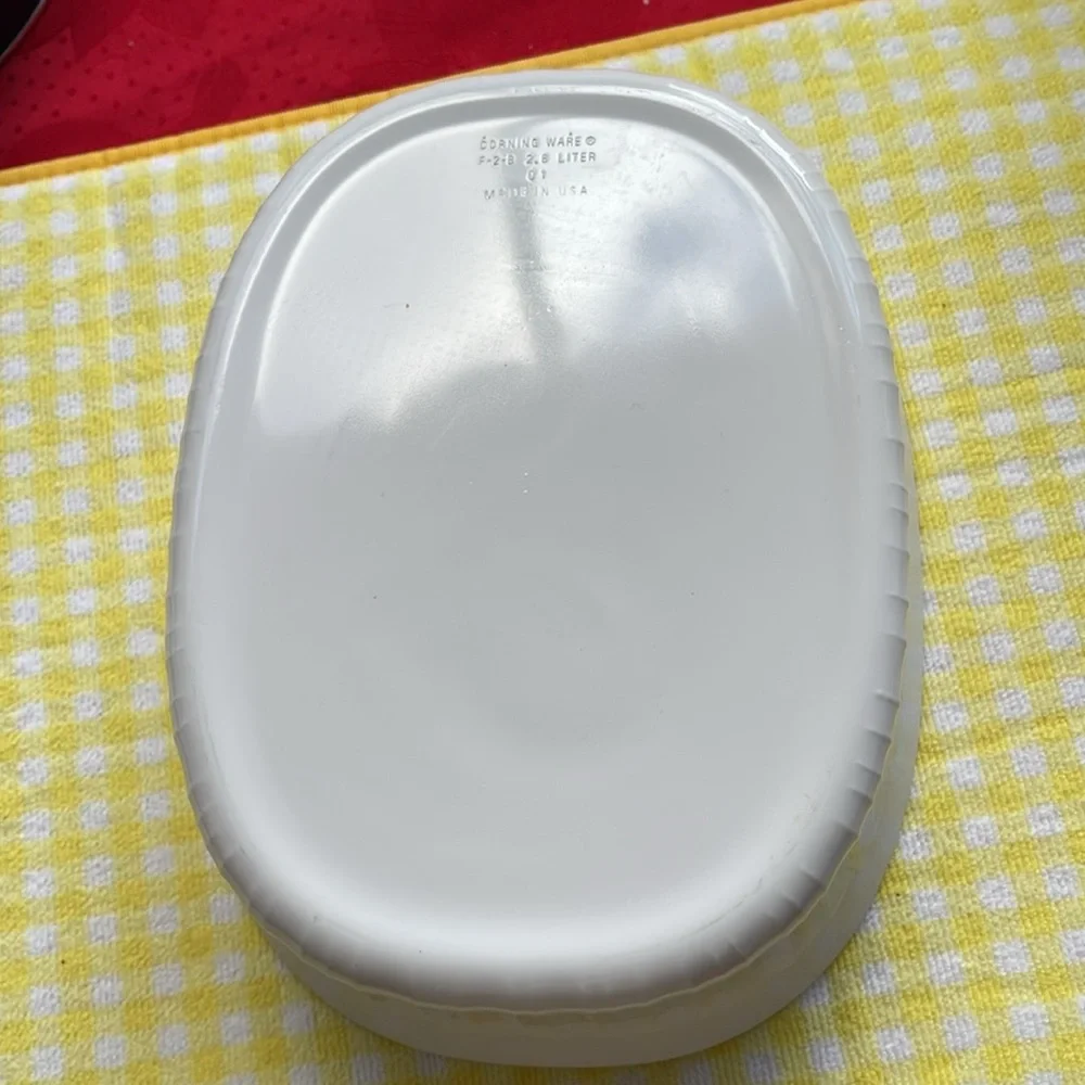 Vintage Corning Ware French White F- 2 - B,2.8 Liter Casserole Dish USA